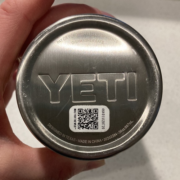 Yeti - Picture 5 of 5